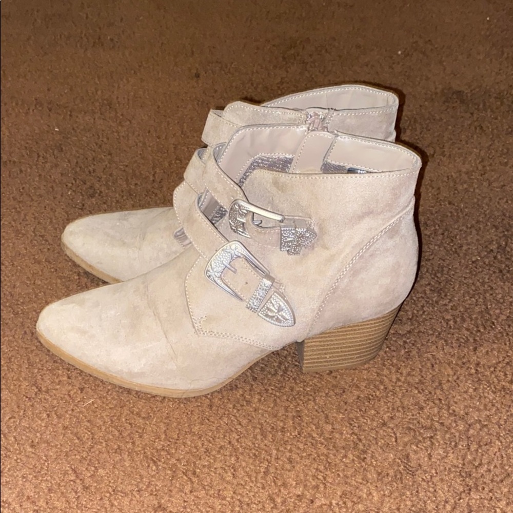 Faux bootie